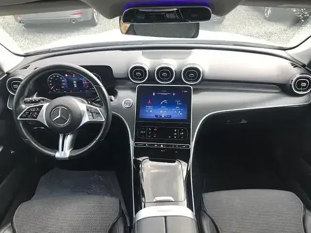 Gebraucht Mercedes C220 Avantgarde 220 PS (161 kW) 2022 Weiß Limousine