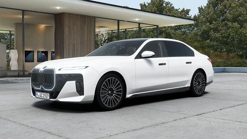 Gebraucht BMW 740 Performance 299 PS (219 kW) 2026 Mineralweiß metallic Limousine