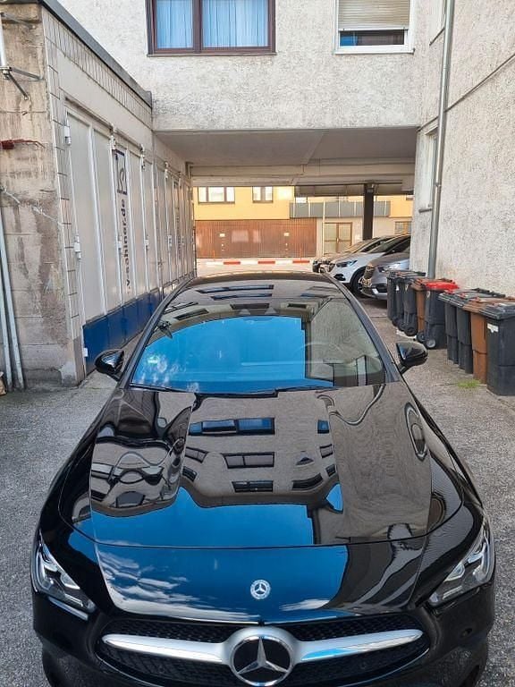 Schwarz Gebraucht 2019 Mercedes CLA180 Limousine | 19.900 € (Superpreis) - Bild 1/4