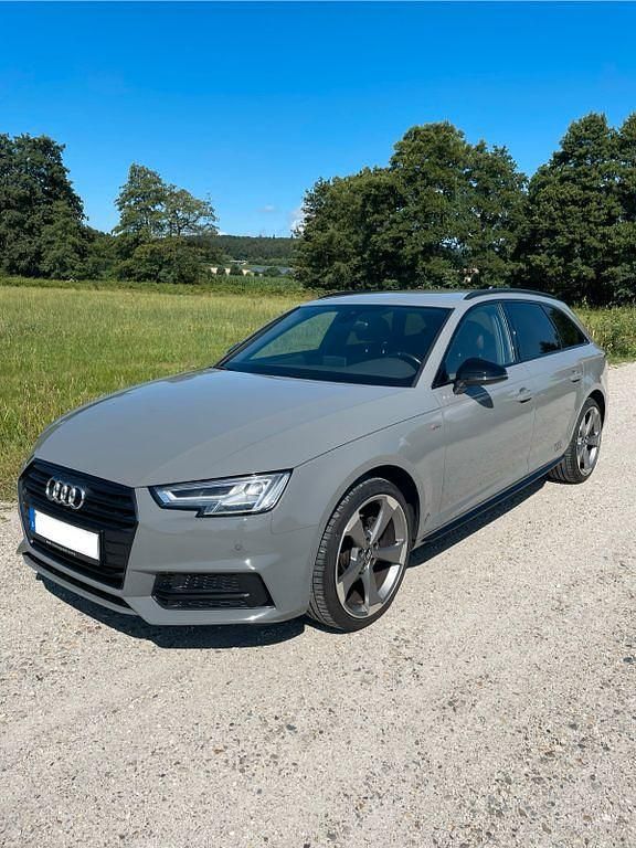 Grau Gebraucht 2018 Audi A4 S-Line Kombi | 22.600 € (Fairer Preis) - Bild 1/4
