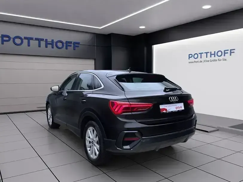Gebraucht Audi Q3 Sportback Ambiente 150 PS (110 kW) 2025 Mythosschwarz metallic SUV