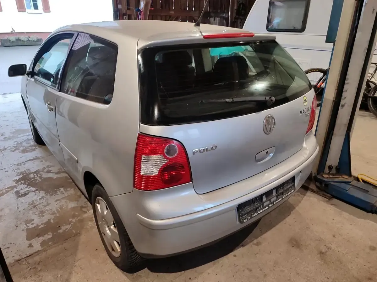 Gebraucht VW Polo 75 PS (55 kW) 2003 Silber Kleinwagen