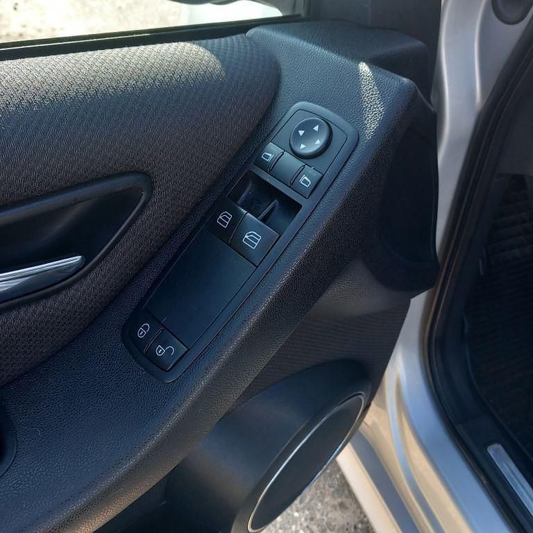 Second-hand Mercedes B150 95 CP (69 kW) 2009 Argintiu Monovolum