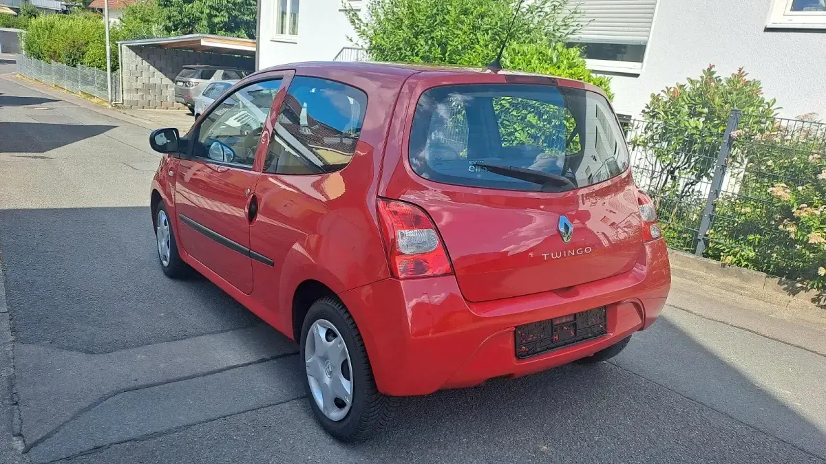 Gebraucht Renault Twingo 58 PS (42 kW) 2011 Rot Kleinwagen