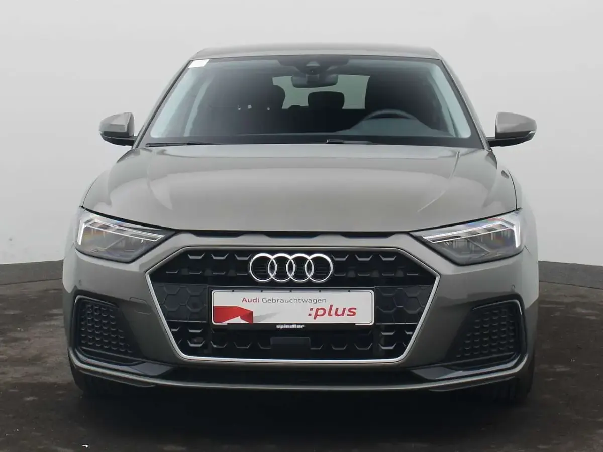 Gebraucht Audi A1 Advanced Plus 116 PS (85 kW) 2025 Chronosgrau metallic SUV