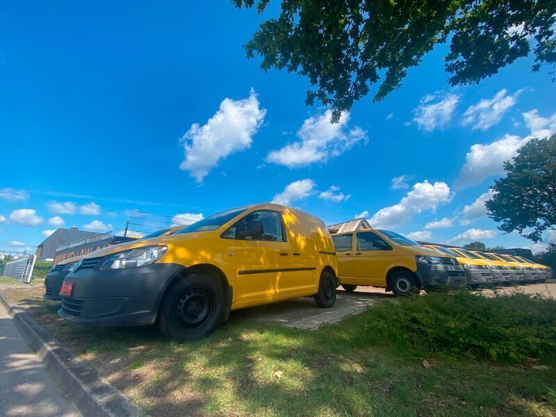 Gelb Gebraucht 2012 VW Caddy Van / Kleinbus | 9.950 € (Teuer) - Bild 1/4