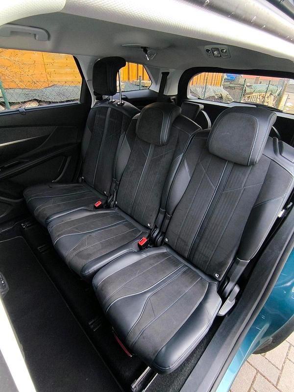 Gebraucht Peugeot 5008 Crossway 131 PS (96 kW) 2018 Grün SUV