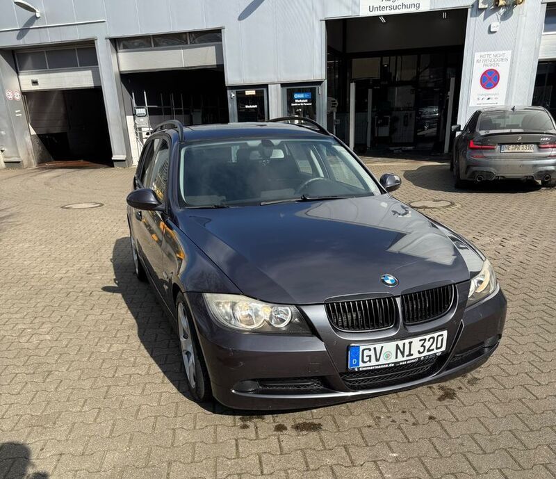 Grau Gebraucht 2006 BMW 320 Kombi | 3.200 € (Guter Preis) - Bild 1/4
