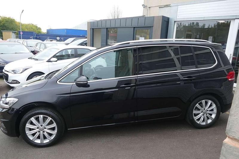 Gebraucht VW Touran Highline 150 PS (110 kW) 2018 Schwarz Van / Kleinbus