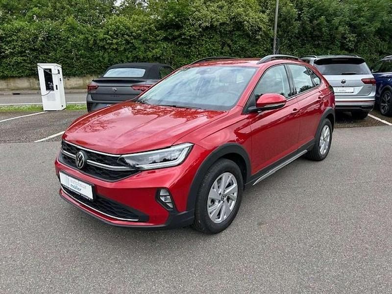 Kings red metallic Gebraucht 2023 VW Taigo Life SUV | 26.900 € (Fairer Preis) - Bild 1/4