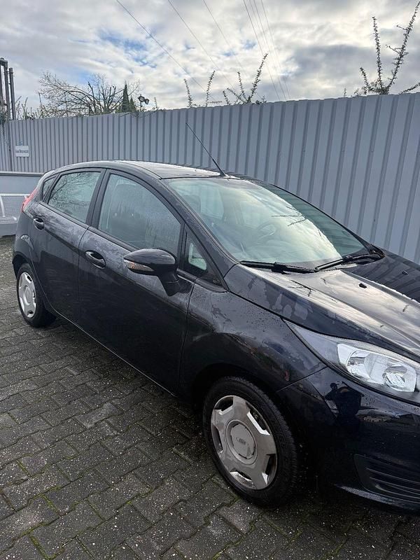 Gebraucht Ford Fiesta SYNC Edition 101 PS (74 kW) 2013 Schwarz Kleinwagen