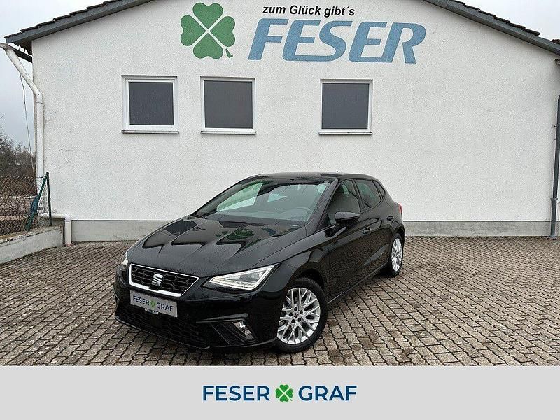 Midnight schwarz metallic Gebraucht 2024 Seat Ibiza FR Limousine | 19.670 € (Fairer Preis) - Bild 1/4