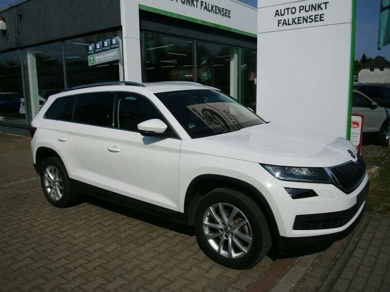 Bila candy/candyweiss Gebraucht 2020 Skoda Kodiaq Style SUV | 26.950 € (Superpreis) - Bild 1/4