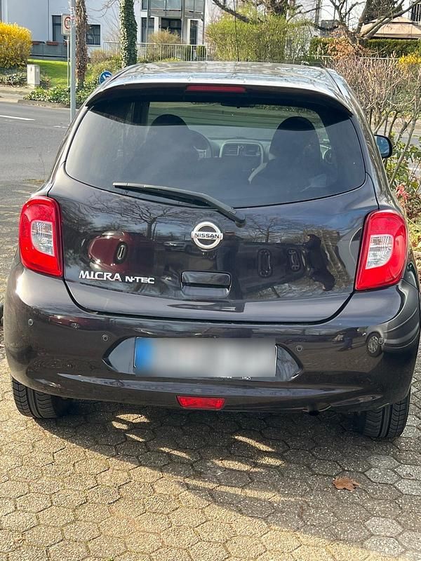 Gebraucht Nissan Micra 80 PS (58 kW) 2016 Schwarz Kleinwagen
