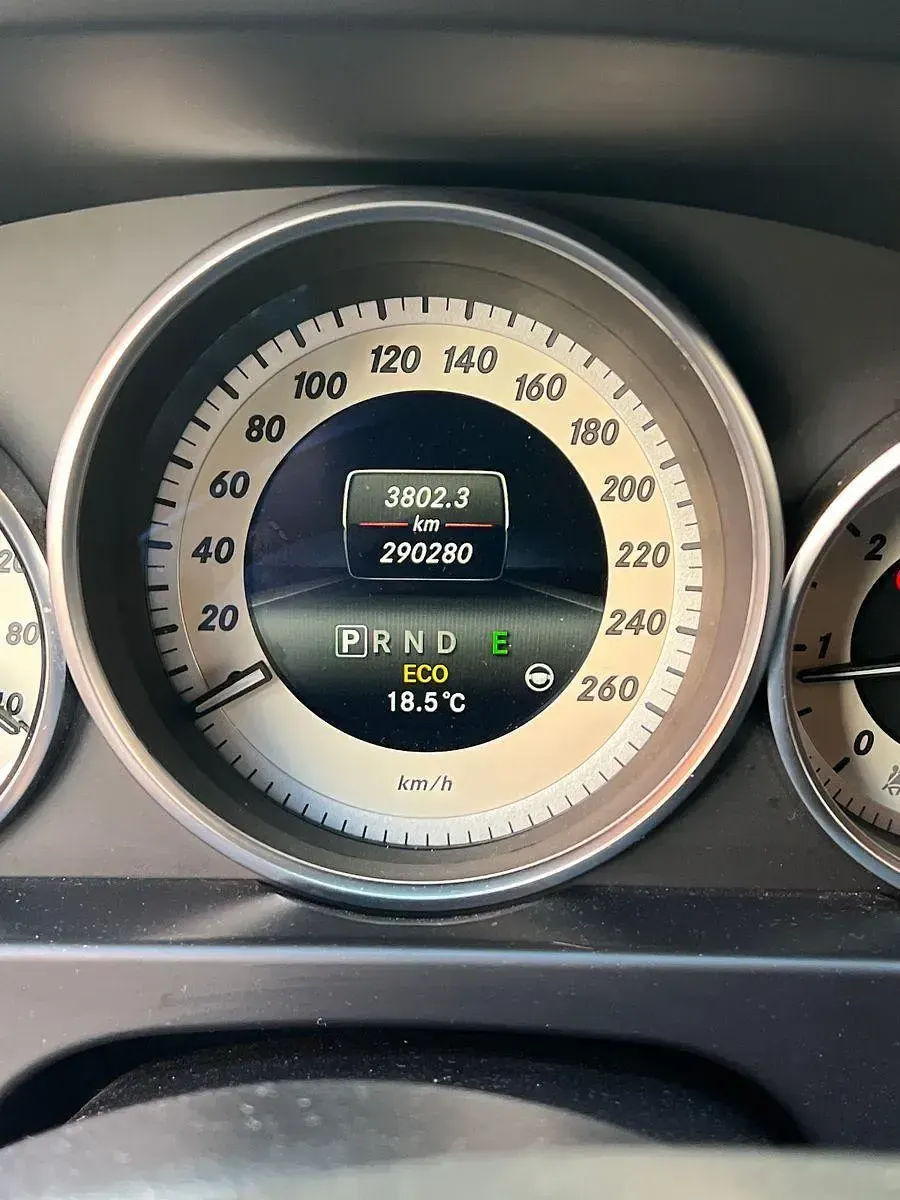 Gebraucht Mercedes E250 Avantgarde 204 PS (150 kW) 2016 Schwarz Kombi