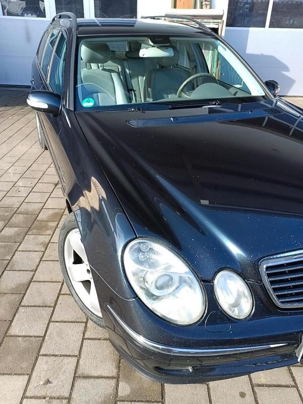 Gebraucht Mercedes E320 204 PS (150 kW) 2004 Blau Kombi