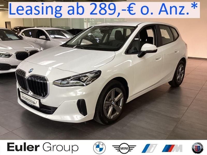 Weiss Gebraucht 2024 BMW 216 Active Tourer Luxury Line Van / Kleinbus | 24.990 € (Superpreis) - Bild 1/4