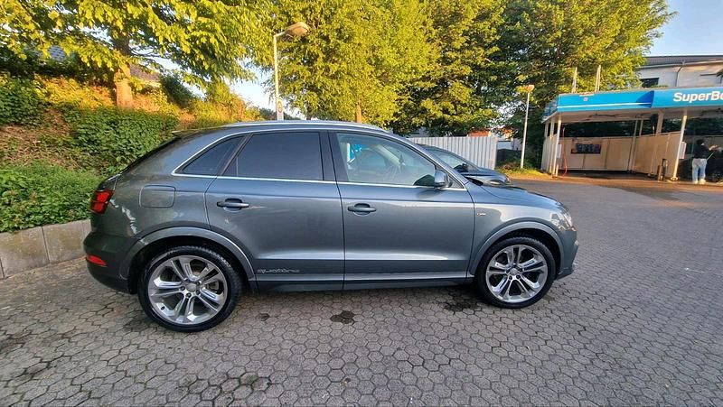 Gebraucht Audi Q3 S-Line 184 PS (135 kW) 2016 Silber SUV