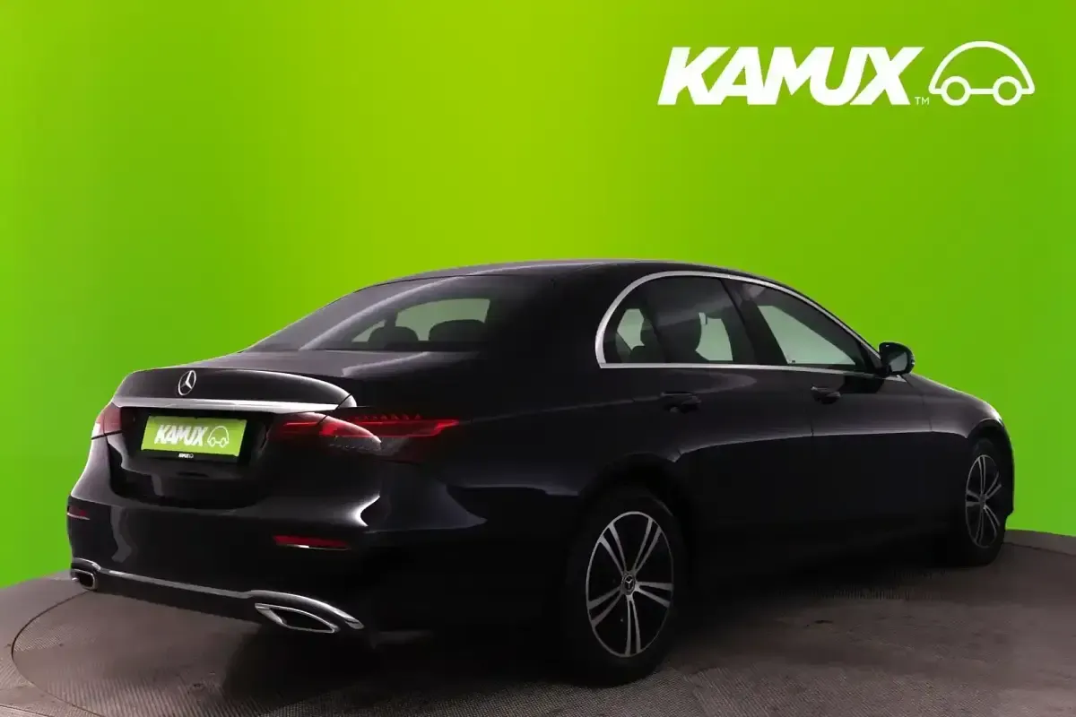Gebraucht Mercedes 300 Avantgarde 265 PS (194 kW) 2021 Schwarz Limousine