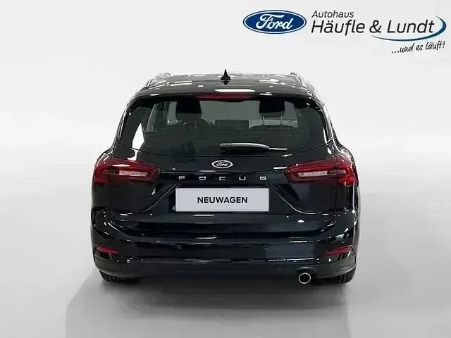 Gebraucht Ford Focus Titanium 116 PS (85 kW) 2024 Obsidianschwarz metallic Kombi