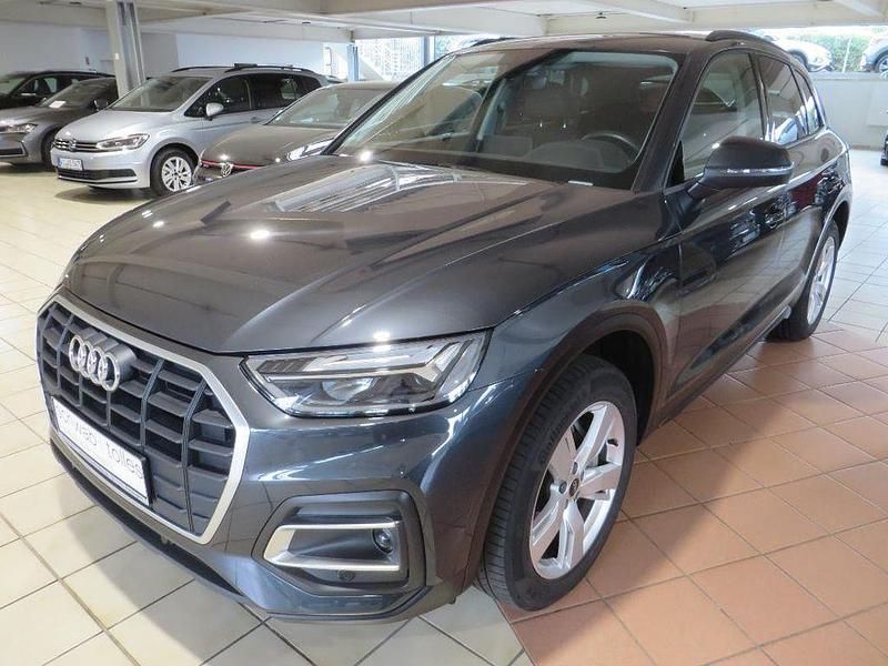 Grau Gebraucht 2021 Audi Q5 Sport SUV | 31.645 € (Superpreis) - Bild 1/4
