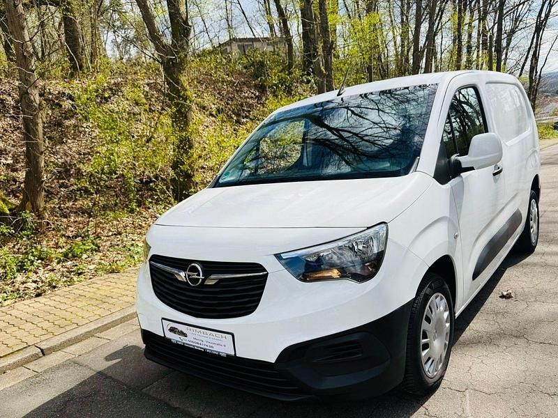 Gebraucht Opel Combo Edition 131 PS (96 kW) 2019 Weiß Van / Kleinbus