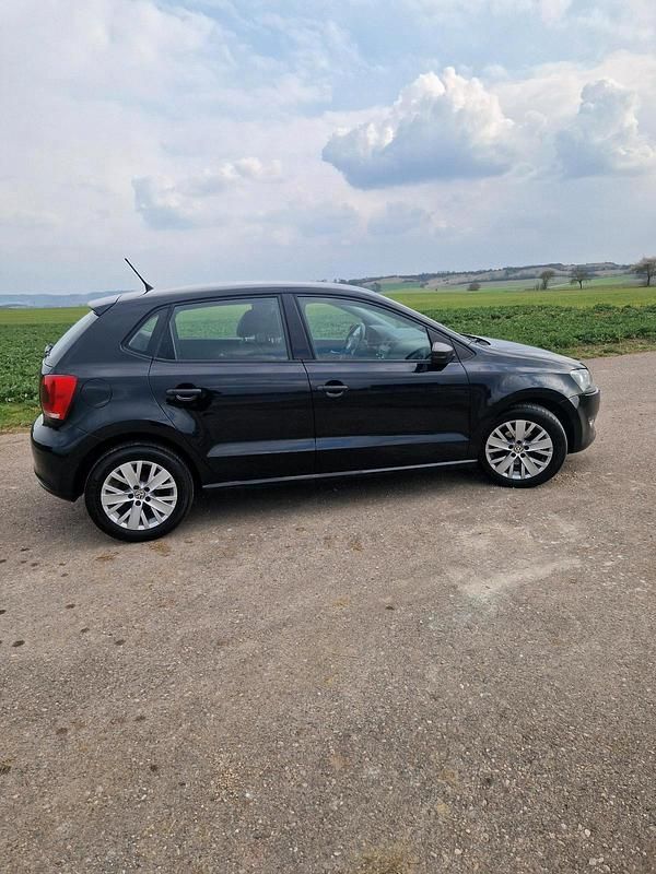 Gebraucht VW Polo 70 PS (51 kW) 2011 Schwarz Kleinwagen