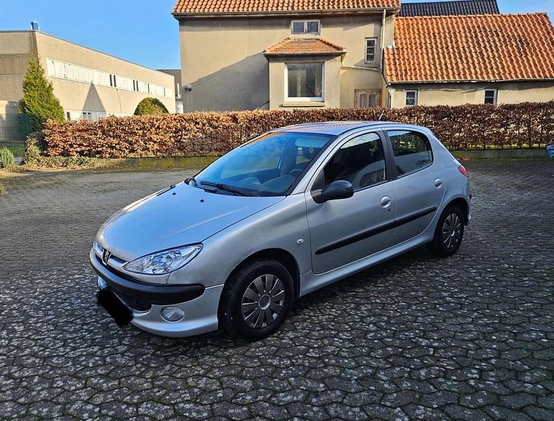 Gebraucht Peugeot 206 Sport 75 PS (55 kW) 2008 Silber Kleinwagen