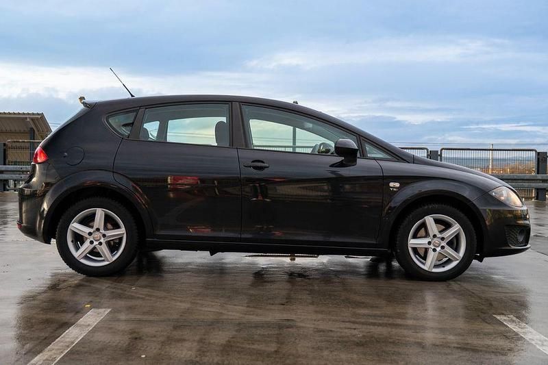 Gebraucht Seat Leon 125 PS (91 kW) 2010 Schwarz Kleinwagen