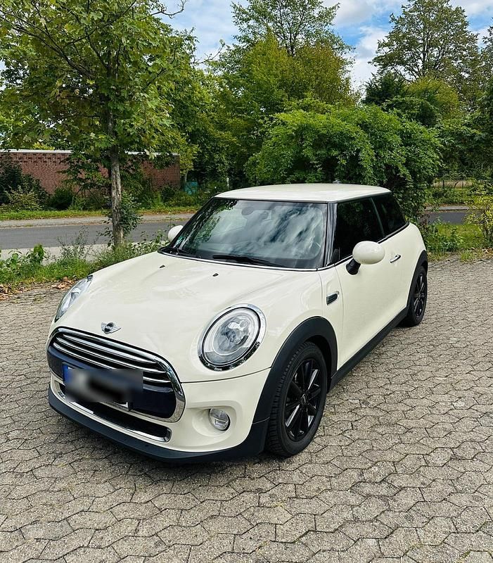 Weiß Gebraucht 2015 Mini Cooper Kleinwagen | 10.000 € (Guter Preis) - Bild 1/4