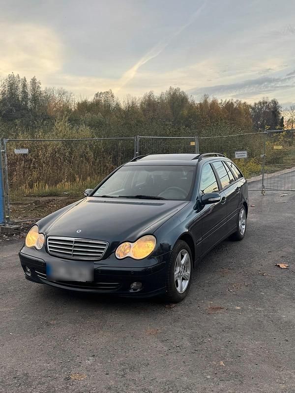 Blau Gebraucht 2005 Mercedes C180 Kombi | 899 € (Superpreis) - Bild 1/4