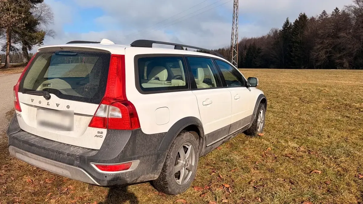 Gebraucht Volvo XC70 238 PS (175 kW) 2008 Weiß Kombi