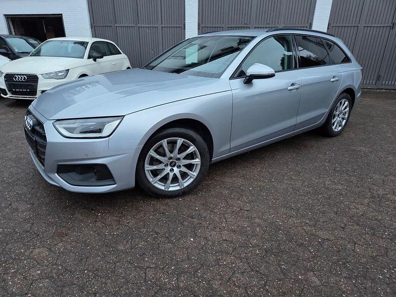 Gebraucht Audi A4 Ambiente 136 PS (100 kW) 2022 Silber Kombi
