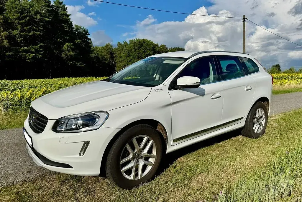 Gebraucht Volvo XC60 Summum 190 PS (139 kW) 2017 Weiß SUV