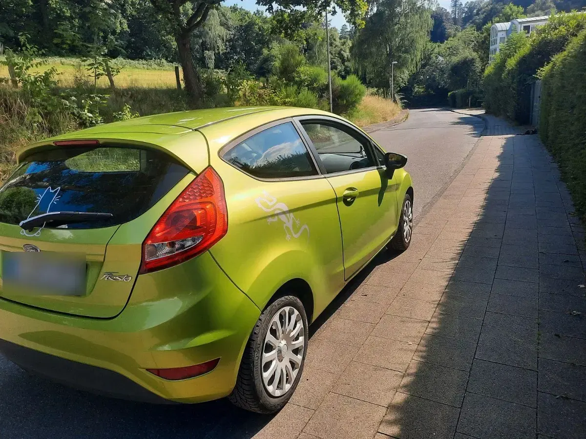 Gebraucht Ford Fiesta Style 69 PS (50 kW) 2009 Grün Limousine