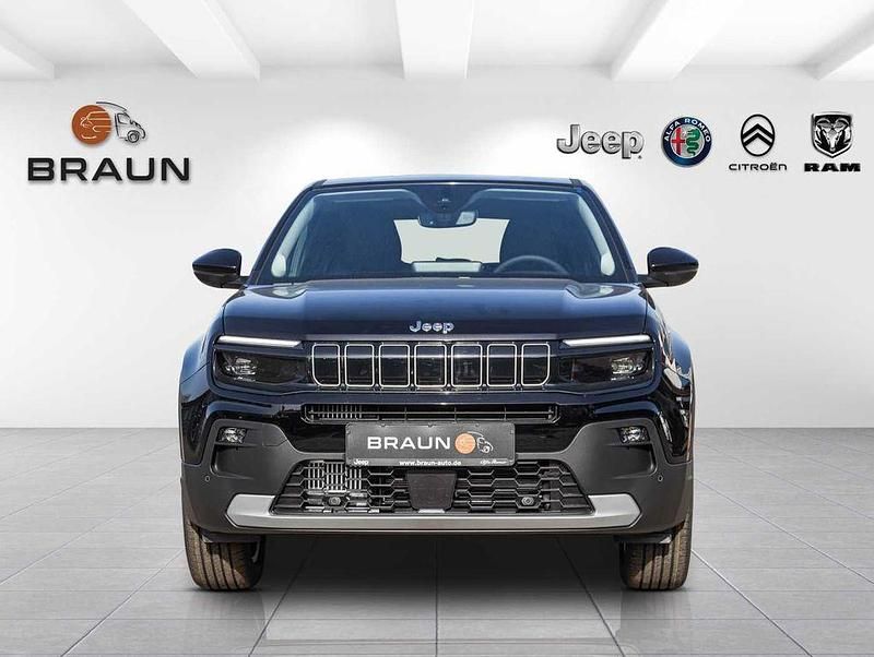 Neu Jeep Avenger Summit 110 PS (80 kW) 2025 Volcano black SUV