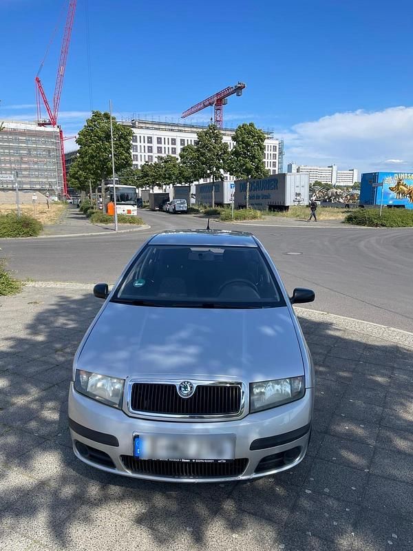 Silber Gebraucht 2006 Skoda Fabia Kleinwagen | 700 € (Superpreis) - Bild 1/4