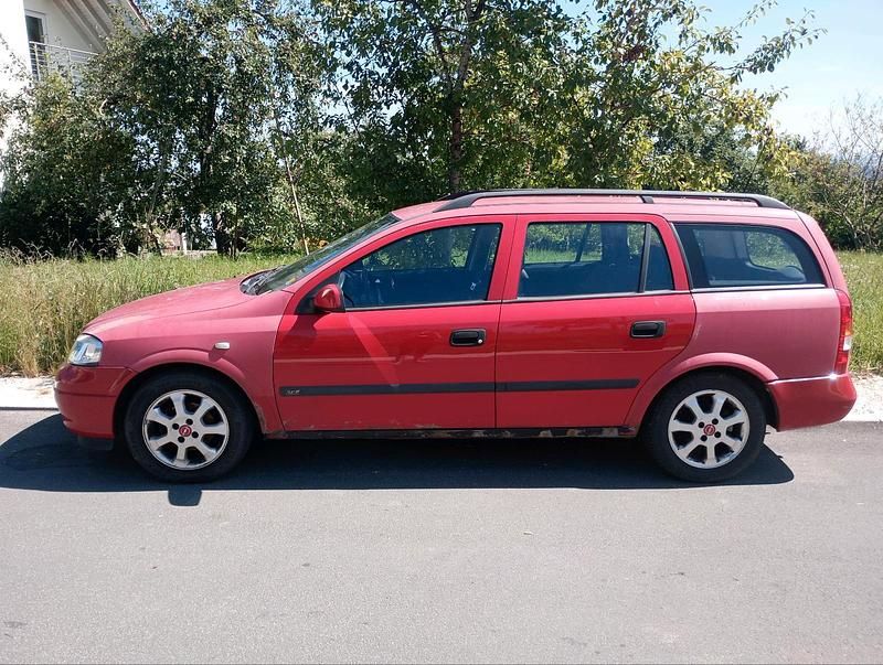 Rot Gebraucht 2002 Opel Astra Kombi | 500 € (Guter Preis) - Bild 1/4