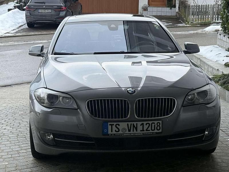 Gebraucht BMW 530 258 PS (189 kW) 2013 Limousine