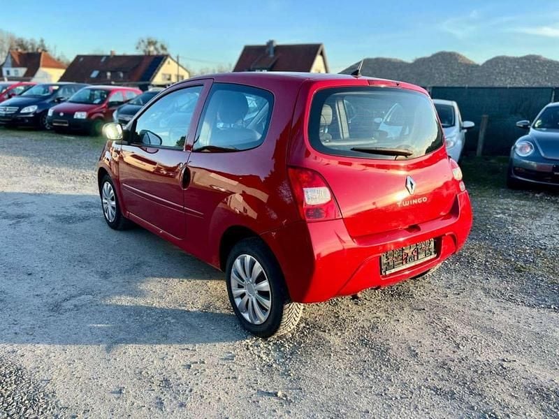 Second-hand Renault Twingo 75 CP (55 kW) 2011 Roșu Hatchback