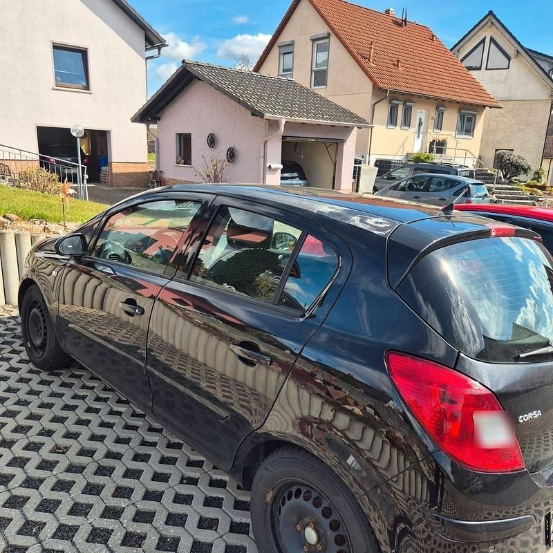 Second-hand Opel Corsa Cosmo 80 CP (58 kW) 2007 Negru Hatchback