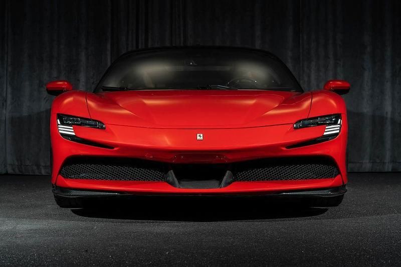 Gebraucht Ferrari SF90 999 PS (734 kW) 2019 Rot Coupé