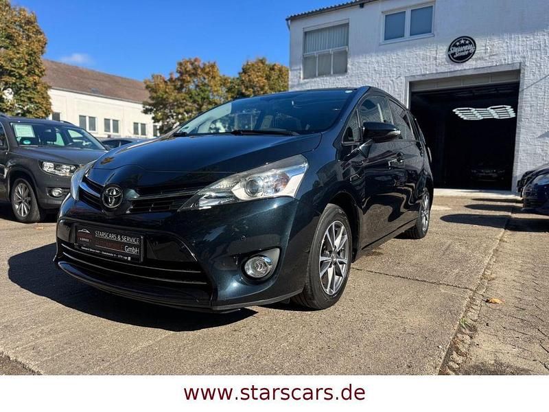 Blau Gebraucht 2015 Toyota Verso Skyview Edition Van / Kleinbus | 9.850 € (Fairer Preis) - Bild 1/4