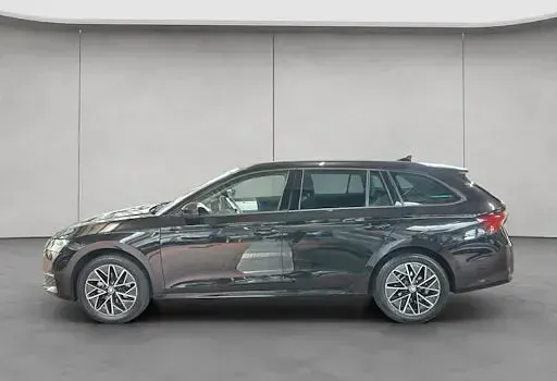 Gebraucht Skoda Octavia Selection 150 PS (110 kW) 2025 Blackmagic perleffekt Kombi