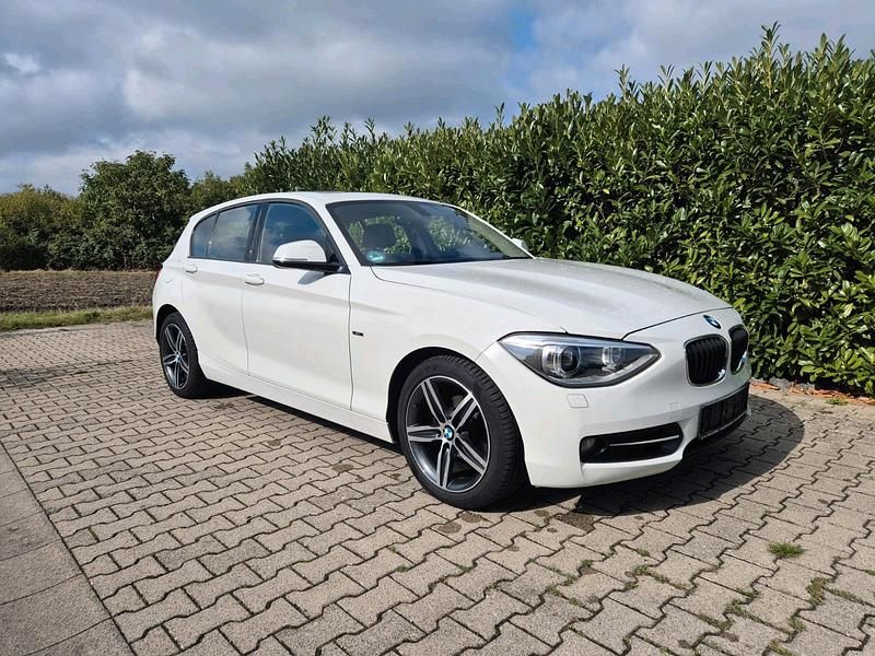 Weiß Gebraucht 2013 BMW 116 Sport Line Kleinwagen | 9.499 € (Etwas zu teuer) - Bild 1/4