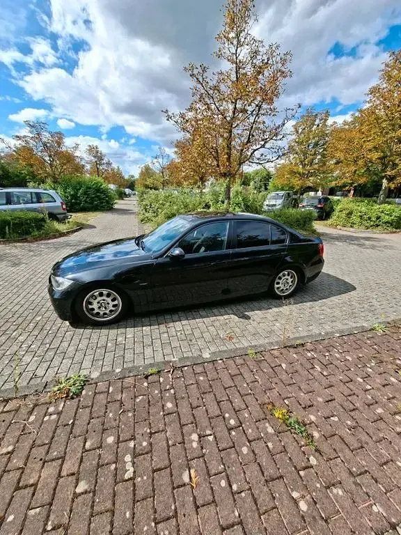 Gebraucht BMW 318 Performance 129 PS (94 kW) 2007 Schwarz Limousine