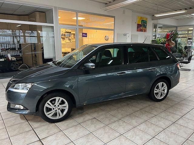 Gebraucht Skoda Fabia Ambition 95 PS (69 kW) 2020 Grau Kombi