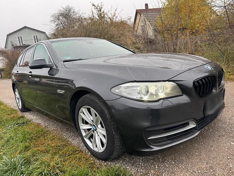 Schwarz Gebraucht 2013 BMW 520 Sport Line Kombi | 8.000 € (Guter Preis) - Bild 1/4