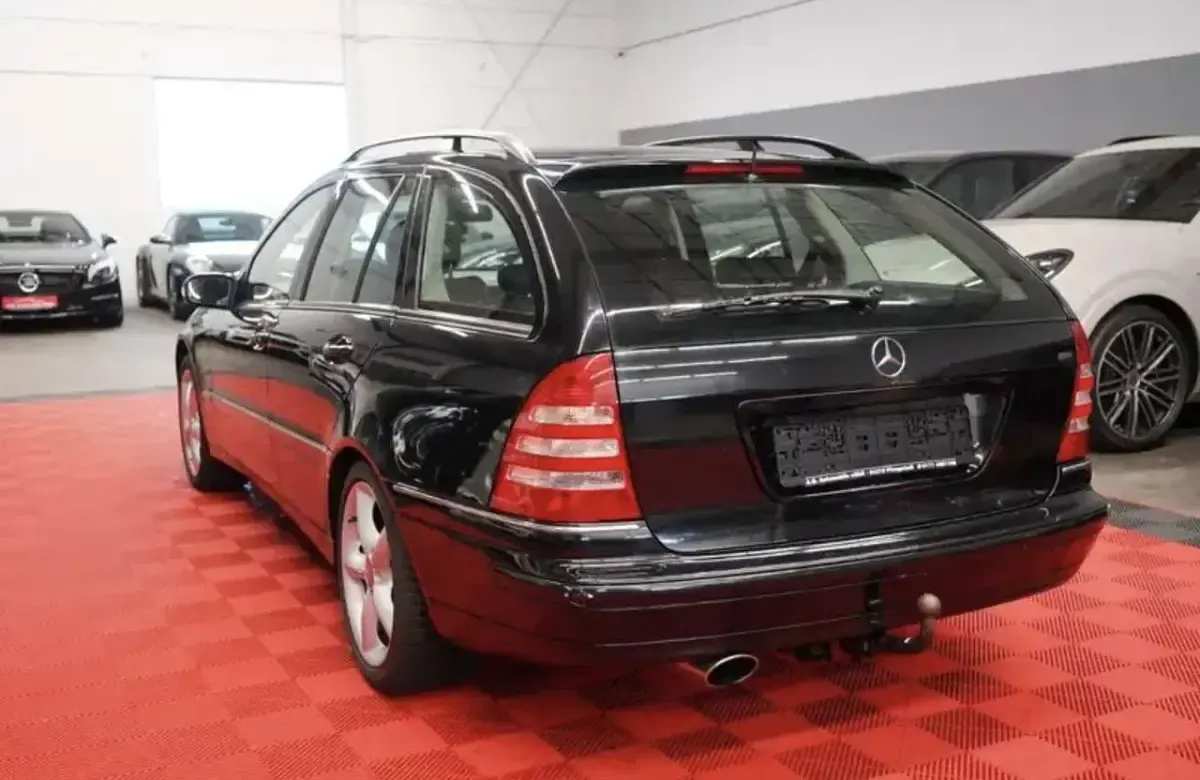 Używany Mercedes C230 Elegance 192 KM (141 kW) 2004 Kombi