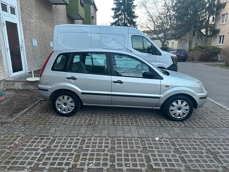 Gebraucht Ford Fusion 80 PS (58 kW) 2003 Silber Kleinwagen